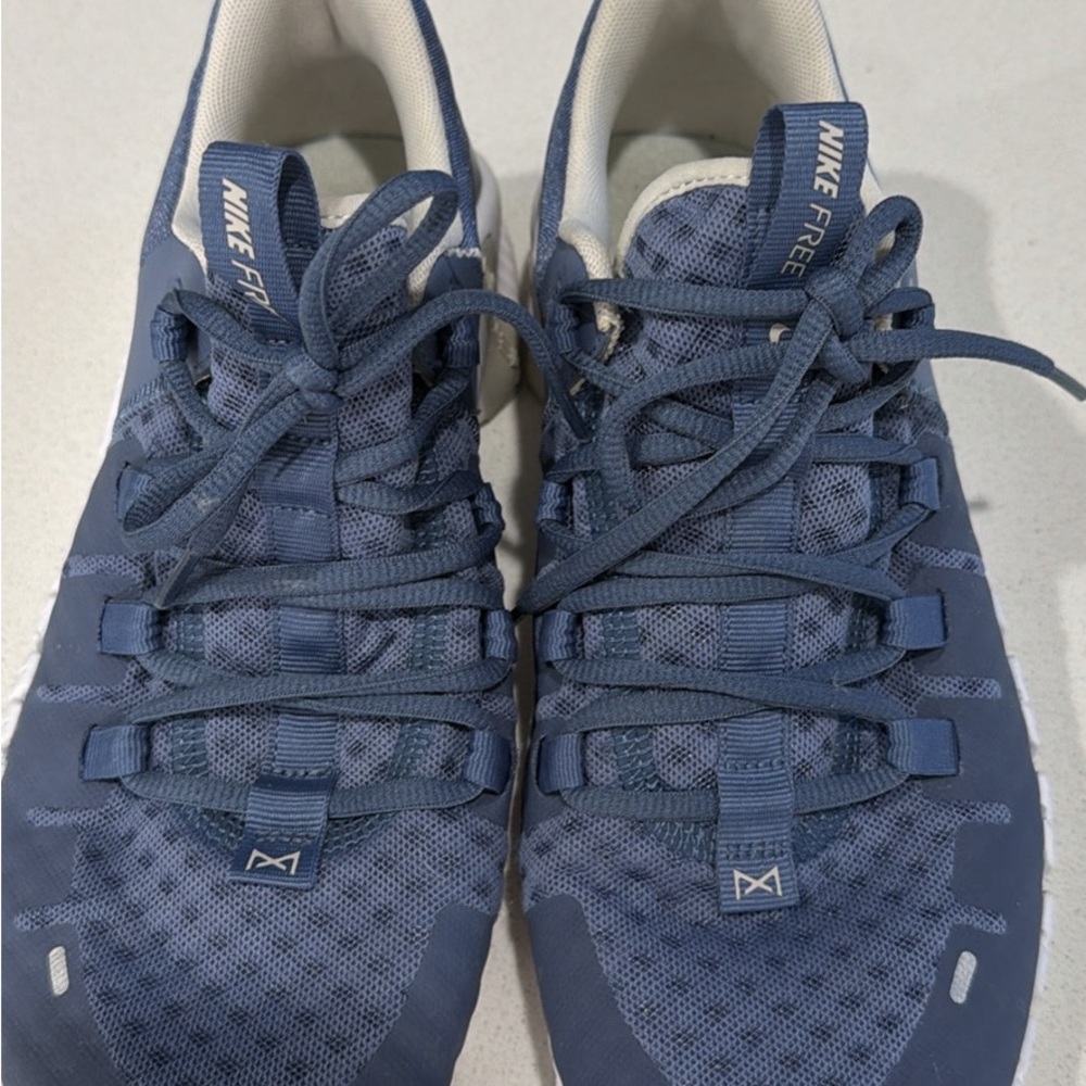 Nike women’s  Navy Athletic Shoes